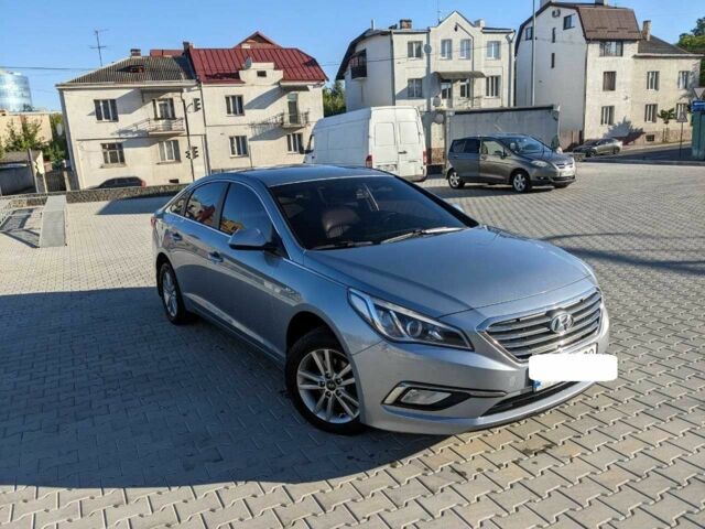 Сірий Хендай Соната, об'ємом двигуна 2 л та пробігом 255 тис. км за 12500 $, фото 1 на Automoto.ua
