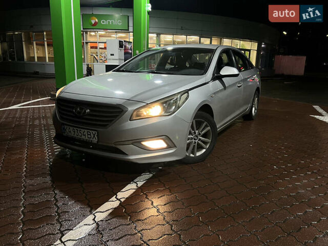Серый Хендай Соната, объемом двигателя 2 л и пробегом 504 тыс. км за 6999 $, фото 1 на Automoto.ua
