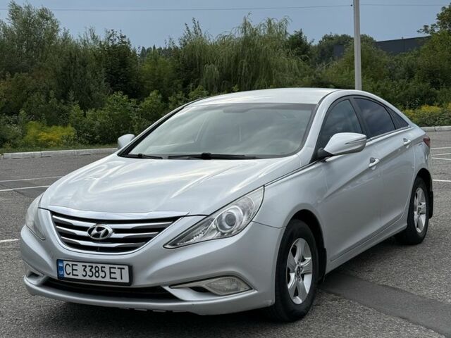 Серый Хендай Соната, объемом двигателя 2 л и пробегом 400 тыс. км за 5000 $, фото 1 на Automoto.ua