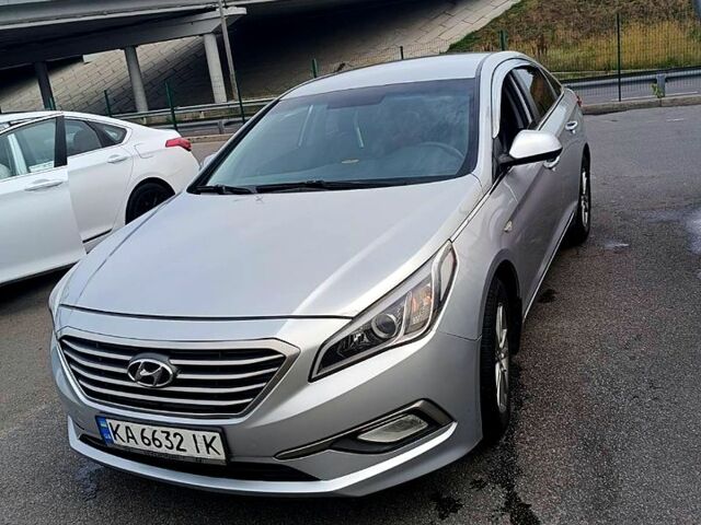 Хендай Соната 2015 у Києві на Automoto.ua Сірий Хендай Соната, об'ємом двигуна 2 л та пробігом 267 тис. км за 8500 $, фото 1 на Automoto.ua