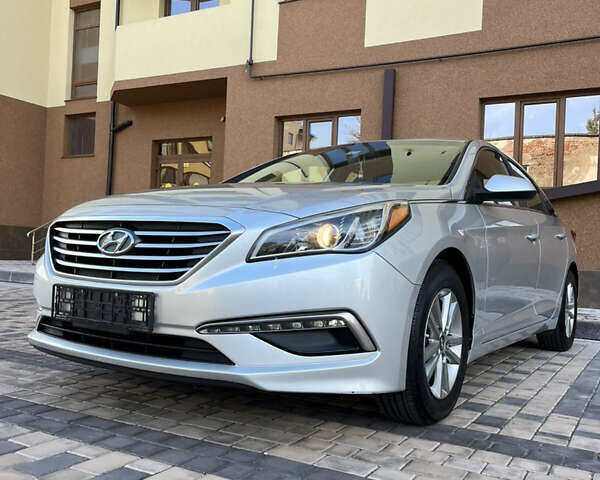 Серый Хендай Соната, объемом двигателя 2.36 л и пробегом 130 тыс. км за 10200 $, фото 1 на Automoto.ua