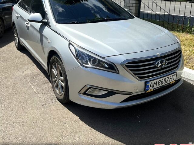 Серый Хендай Соната, объемом двигателя 2 л и пробегом 330 тыс. км за 9500 $, фото 1 на Automoto.ua