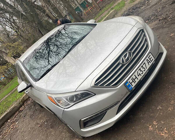 Серый Хендай Соната, объемом двигателя 2.36 л и пробегом 150 тыс. км за 10000 $, фото 1 на Automoto.ua