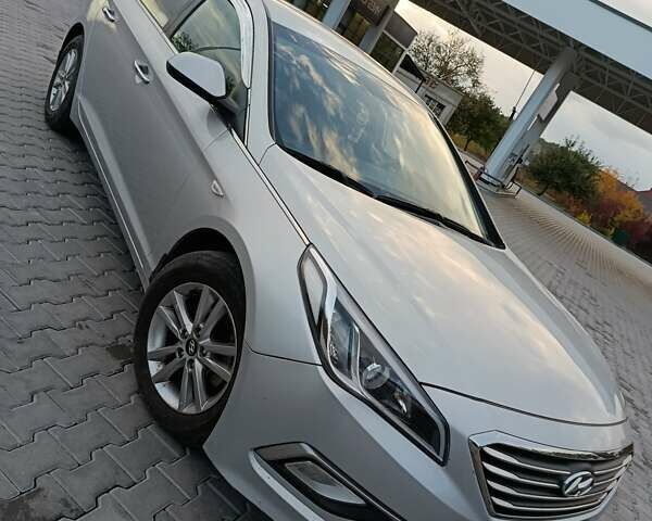 Хендай Соната 2015 в Крыжополе на Automoto.ua Серый Хендай Соната, объемом двигателя 2 л и пробегом 225 тыс. км за 8800 $, фото 1 на Automoto.ua