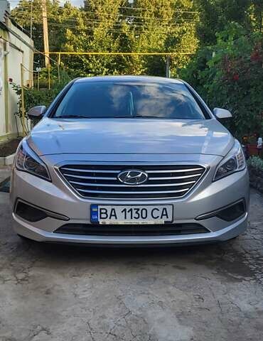 Серый Хендай Соната, объемом двигателя 2.36 л и пробегом 106 тыс. км за 11000 $, фото 1 на Automoto.ua