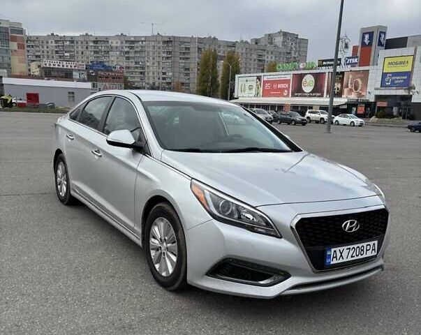 Серый Хендай Соната, объемом двигателя 2 л и пробегом 114 тыс. км за 13900 $, фото 1 на Automoto.ua