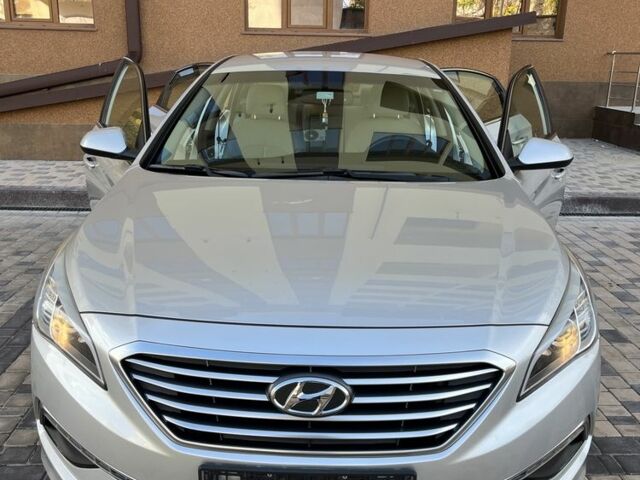 Сірий Хендай Соната, об'ємом двигуна 2.4 л та пробігом 130 тис. км за 10200 $, фото 1 на Automoto.ua