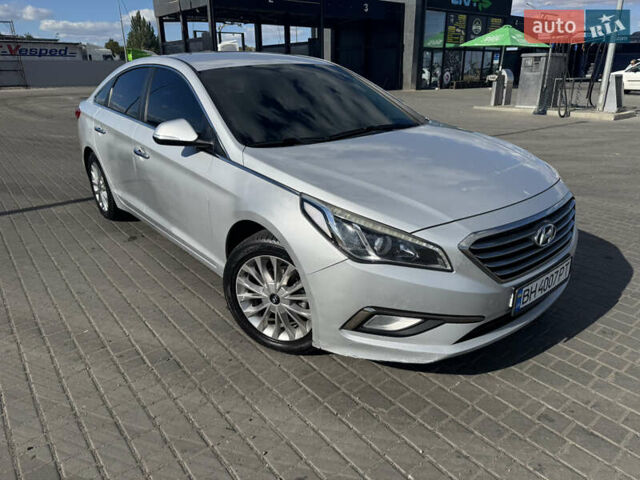 Серый Хендай Соната, объемом двигателя 2 л и пробегом 320 тыс. км за 12300 $, фото 1 на Automoto.ua