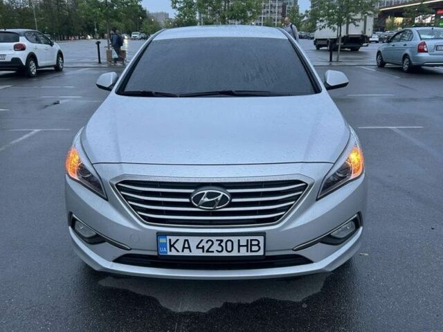 Серый Хендай Соната, объемом двигателя 2 л и пробегом 460 тыс. км за 11500 $, фото 1 на Automoto.ua