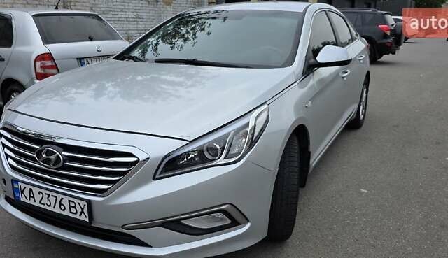 Серый Хендай Соната, объемом двигателя 2 л и пробегом 276 тыс. км за 10700 $, фото 1 на Automoto.ua