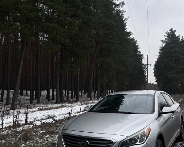 Серый Хендай Соната, объемом двигателя 2.36 л и пробегом 244 тыс. км за 9300 $, фото 1 на Automoto.ua