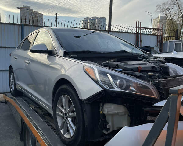 Сірий Хендай Соната, об'ємом двигуна 2.36 л та пробігом 97 тис. км за 3700 $, фото 1 на Automoto.ua