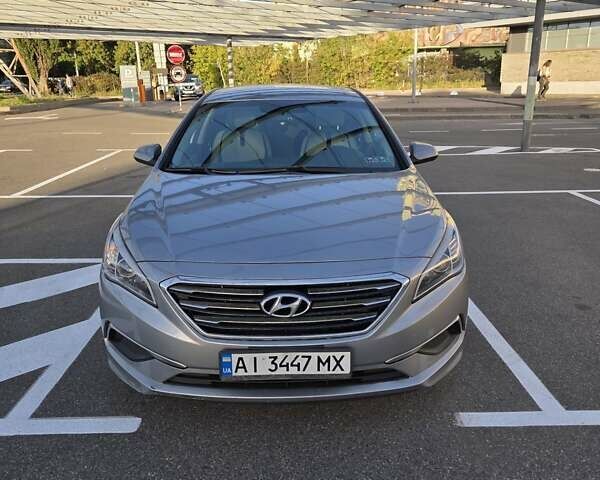 Серый Хендай Соната, объемом двигателя 2.36 л и пробегом 114 тыс. км за 11000 $, фото 1 на Automoto.ua