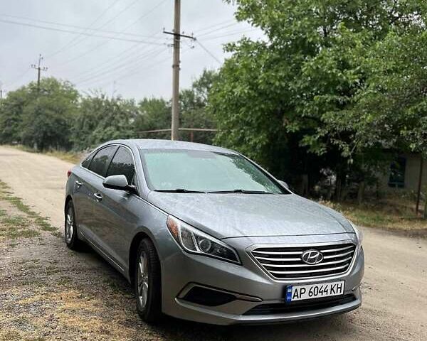 Серый Хендай Соната, объемом двигателя 2.36 л и пробегом 110 тыс. км за 10500 $, фото 1 на Automoto.ua