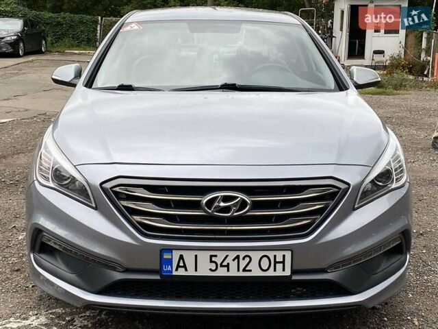 Сірий Хендай Соната, об'ємом двигуна 2.4 л та пробігом 160 тис. км за 11100 $, фото 1 на Automoto.ua