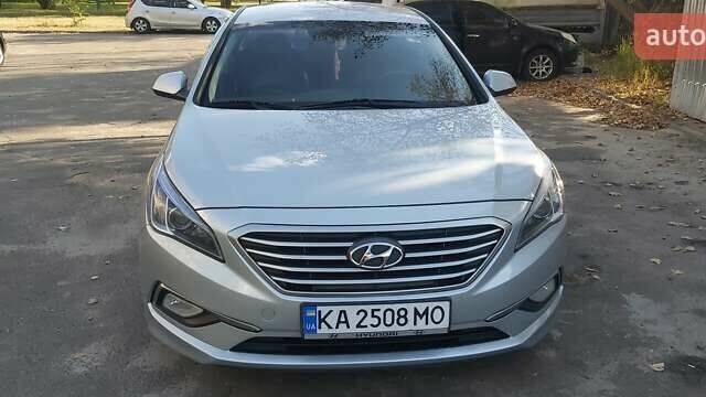 Серый Хендай Соната, объемом двигателя 2 л и пробегом 254 тыс. км за 10400 $, фото 1 на Automoto.ua