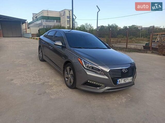 Сірий Хендай Соната, об'ємом двигуна 2 л та пробігом 116 тис. км за 14300 $, фото 1 на Automoto.ua