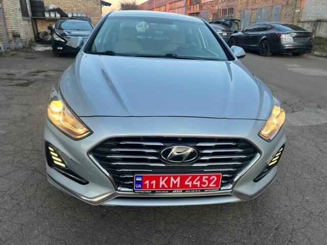 Сірий Хендай Соната, об'ємом двигуна 2 л та пробігом 160 тис. км за 15900 $, фото 1 на Automoto.ua