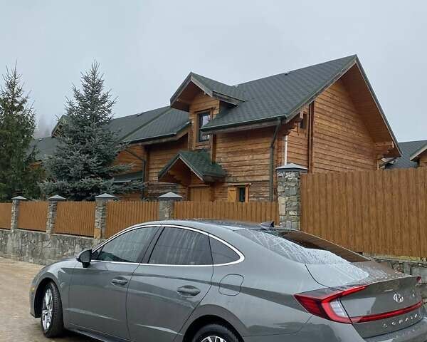 Сірий Хендай Соната, об'ємом двигуна 2.5 л та пробігом 126 тис. км за 19000 $, фото 1 на Automoto.ua