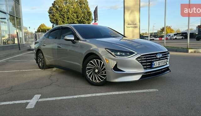 Сірий Хендай Соната, об'ємом двигуна 2 л та пробігом 53 тис. км за 27000 $, фото 1 на Automoto.ua