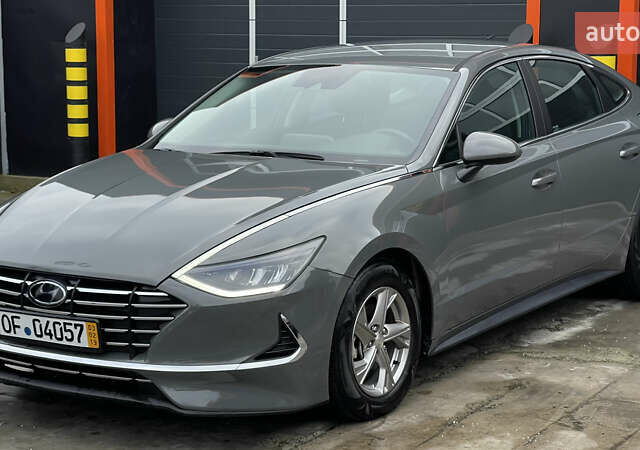 Серый Хендай Соната, объемом двигателя 0 л и пробегом 69 тыс. км за 16200 $, фото 1 на Automoto.ua