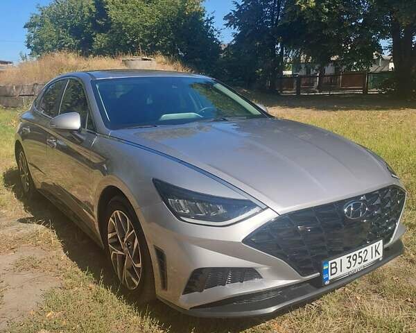 Серый Хендай Соната, объемом двигателя 2.5 л и пробегом 95 тыс. км за 18000 $, фото 1 на Automoto.ua