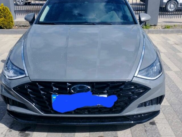 Серый Хендай Соната, объемом двигателя 0 л и пробегом 114 тыс. км за 20000 $, фото 1 на Automoto.ua