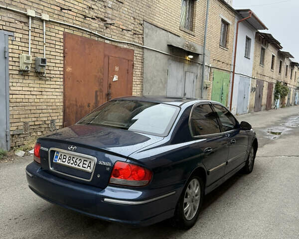 Синий Хендай Соната, объемом двигателя 2.7 л и пробегом 176 тыс. км за 3500 $, фото 1 на Automoto.ua
