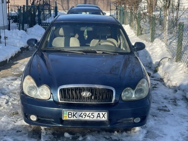 Синий Хендай Соната, объемом двигателя 2 л и пробегом 384 тыс. км за 2500 $, фото 1 на Automoto.ua