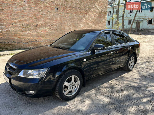 Синій Хендай Соната, об'ємом двигуна 2.4 л та пробігом 332 тис. км за 6100 $, фото 1 на Automoto.ua
