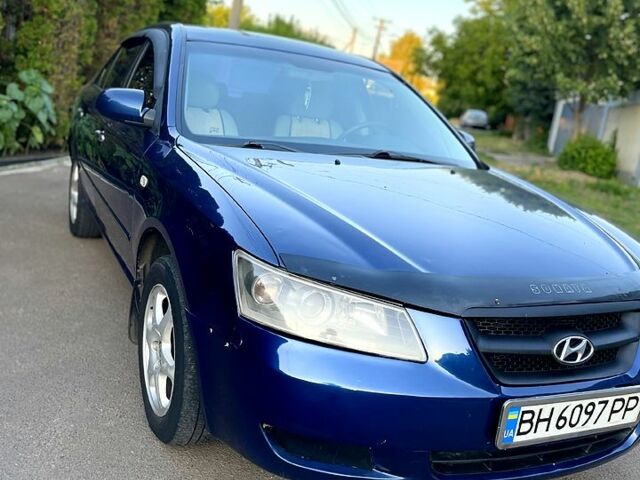 Синий Хендай Соната, объемом двигателя 2 л и пробегом 0 тыс. км за 3500 $, фото 1 на Automoto.ua
