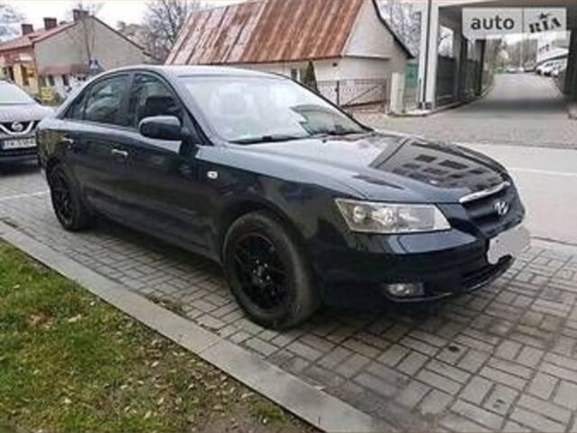 Синий Хендай Соната, объемом двигателя 2 л и пробегом 250 тыс. км за 5000 $, фото 1 на Automoto.ua