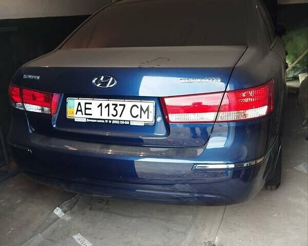 Синий Хендай Соната, объемом двигателя 2 л и пробегом 33 тыс. км за 13500 $, фото 1 на Automoto.ua