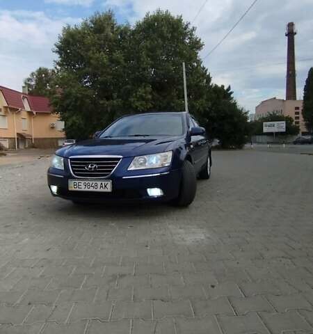 Синий Хендай Соната, объемом двигателя 2 л и пробегом 340 тыс. км за 5650 $, фото 1 на Automoto.ua