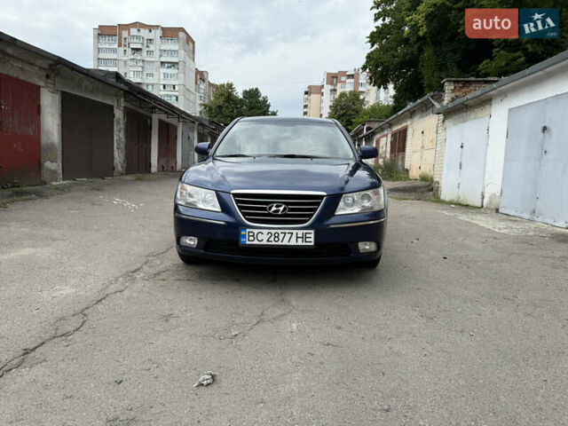 Синій Хендай Соната, об'ємом двигуна 2 л та пробігом 325 тис. км за 6800 $, фото 1 на Automoto.ua