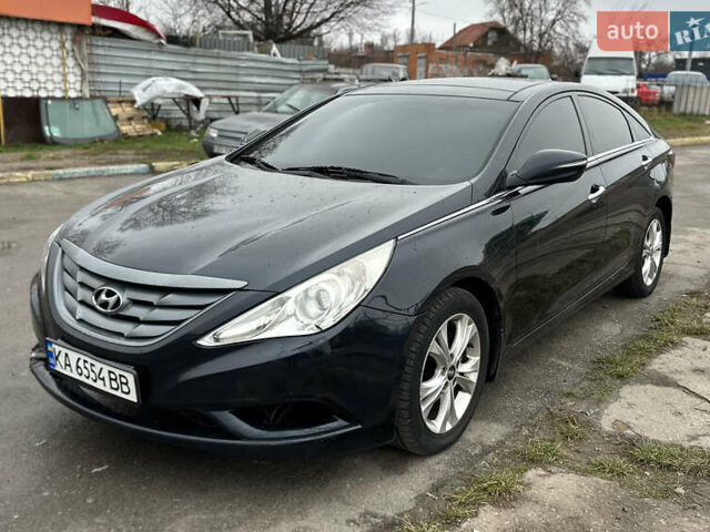 Синій Хендай Соната, об'ємом двигуна 2.4 л та пробігом 250 тис. км за 8000 $, фото 1 на Automoto.ua