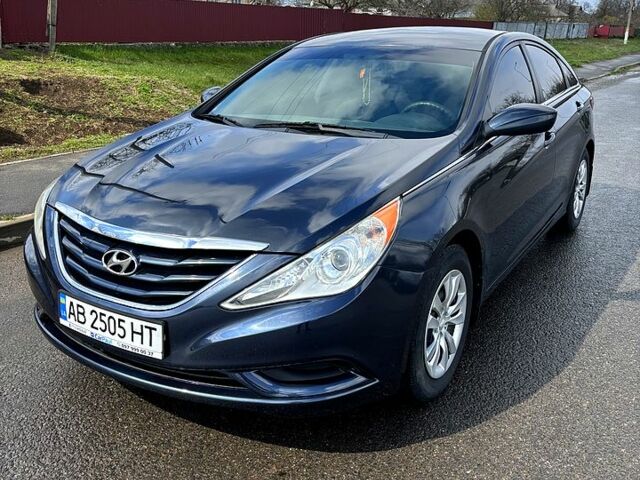Синій Хендай Соната, об'ємом двигуна 2.4 л та пробігом 236 тис. км за 7300 $, фото 1 на Automoto.ua