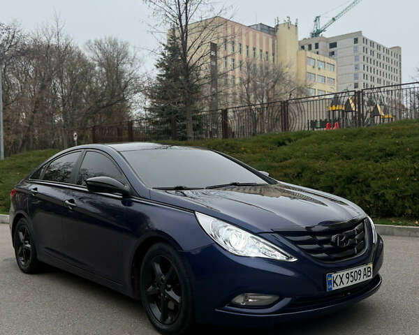 Синий Хендай Соната, объемом двигателя 2 л и пробегом 311 тыс. км за 8500 $, фото 1 на Automoto.ua