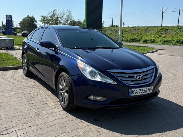 Синий Хендай Соната, объемом двигателя 2.4 л и пробегом 214 тыс. км за 8200 $, фото 1 на Automoto.ua