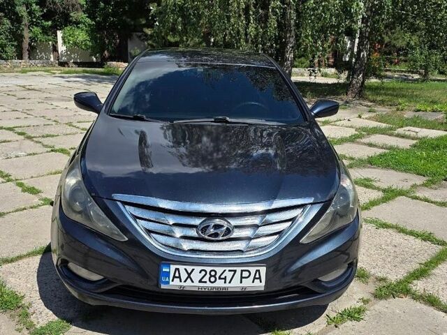 Синий Хендай Соната, объемом двигателя 2.36 л и пробегом 257 тыс. км за 7600 $, фото 1 на Automoto.ua