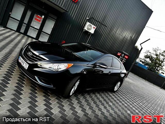 Синий Хендай Соната, объемом двигателя 2.4 л и пробегом 63 тыс. км за 9000 $, фото 1 на Automoto.ua