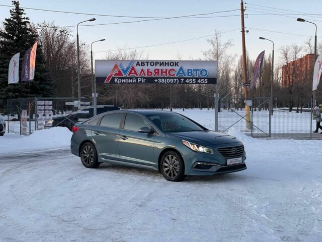 Синий Хендай Соната, объемом двигателя 2.4 л и пробегом 120 тыс. км за 9999 $, фото 1 на Automoto.ua