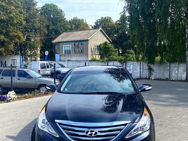 Синий Хендай Соната, объемом двигателя 2.4 л и пробегом 107 тыс. км за 8350 $, фото 1 на Automoto.ua