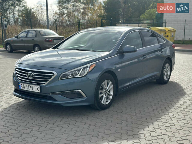 Синій Хендай Соната, об'ємом двигуна 2.36 л та пробігом 132 тис. км за 10500 $, фото 1 на Automoto.ua