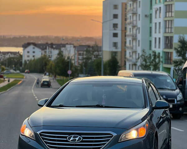 Синий Хендай Соната, объемом двигателя 2.4 л и пробегом 205 тыс. км за 12500 $, фото 1 на Automoto.ua