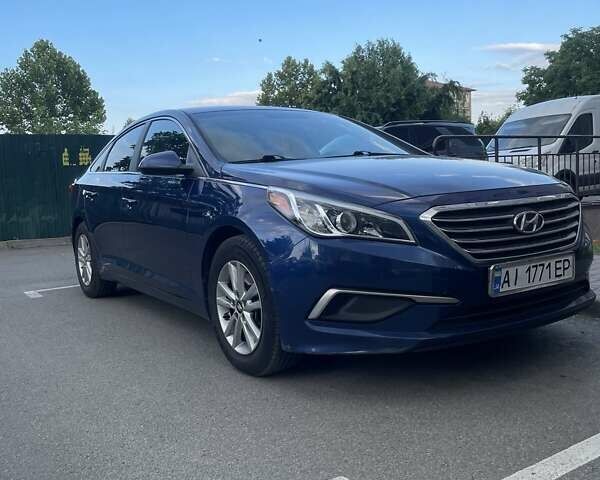 Синий Хендай Соната, объемом двигателя 2.36 л и пробегом 150 тыс. км за 11200 $, фото 1 на Automoto.ua
