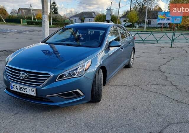 Синий Хендай Соната, объемом двигателя 2.36 л и пробегом 120 тыс. км за 10500 $, фото 1 на Automoto.ua