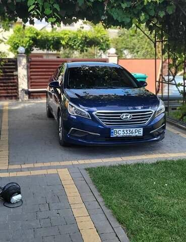 Синій Хендай Соната, об'ємом двигуна 2.36 л та пробігом 130 тис. км за 9700 $, фото 1 на Automoto.ua