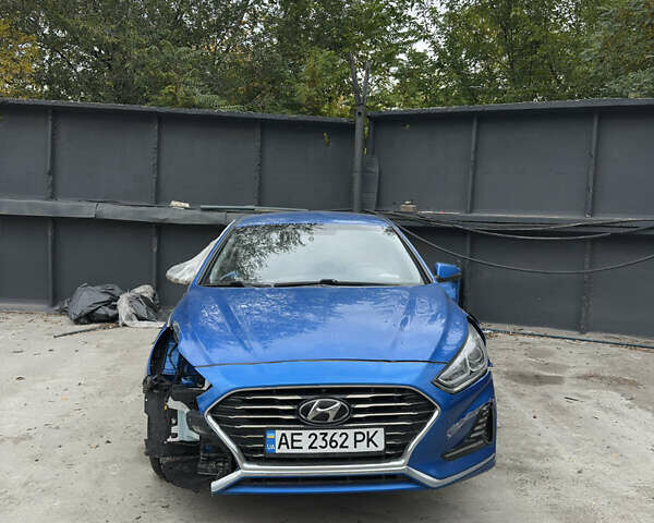 Синий Хендай Соната, объемом двигателя 2.36 л и пробегом 85 тыс. км за 5500 $, фото 1 на Automoto.ua