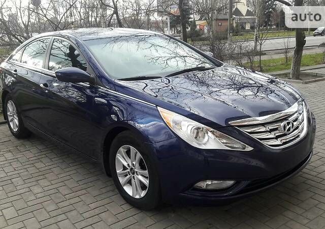 Синій Хендай Соната, об'ємом двигуна 2.4 л та пробігом 77 тис. км за 12600 $, фото 1 на Automoto.ua